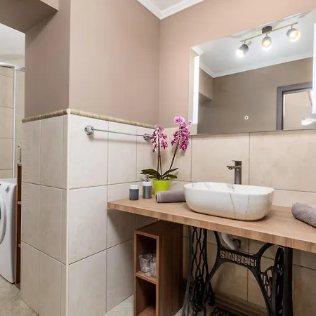 Mladenka * Kraljevica