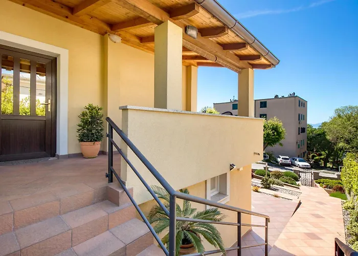 Mladenka Διαμέρισμα *