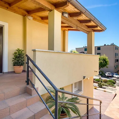 Mladenka Apartman *