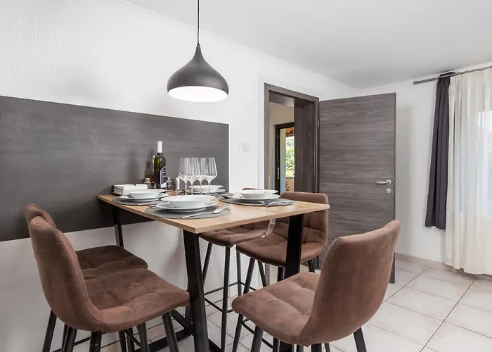 Apartment Mladenka Kraljevica