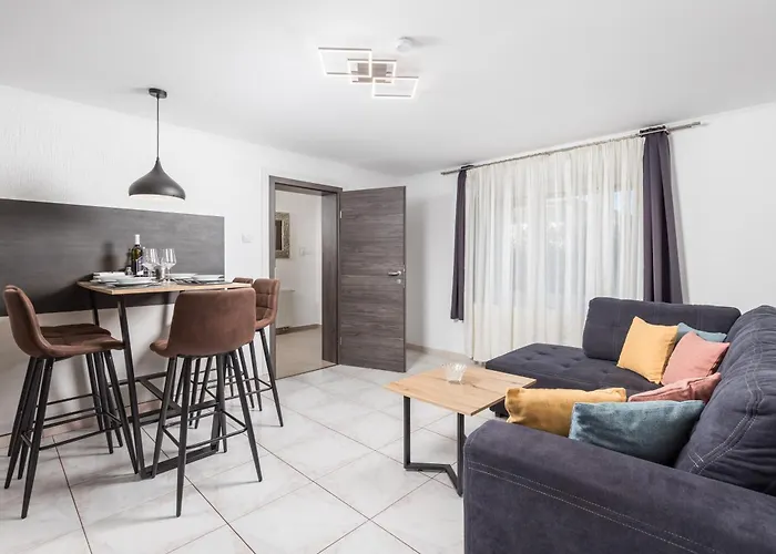 Mladenka Apartment Kraljevica